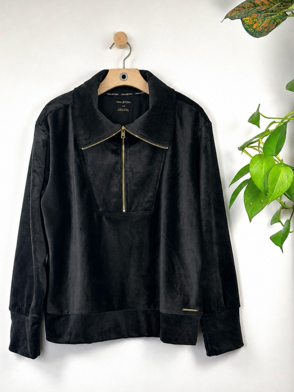 Halston Black Velour Quarter Zip Pullover Large NWT Gold Hardware
